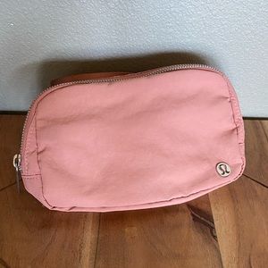 Lululemon Everywhere Belt Bag